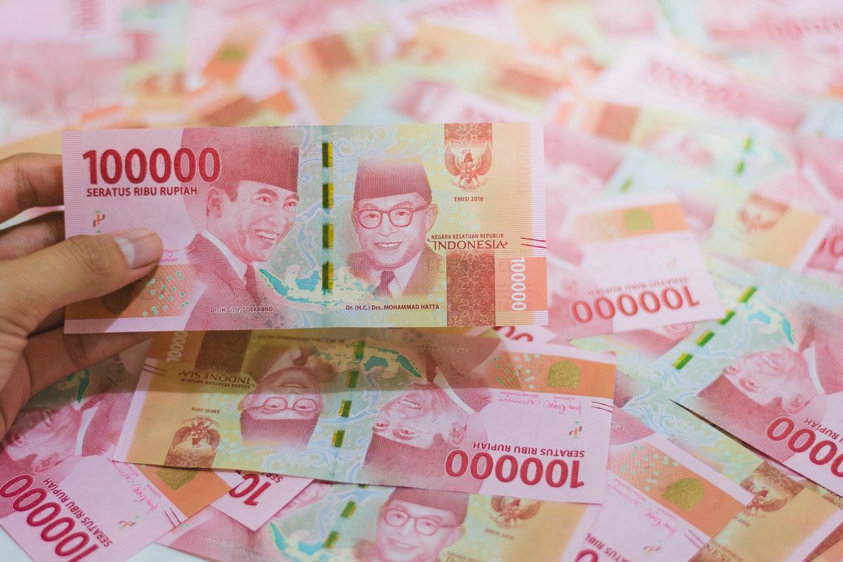 Rupiah Menguat ke Level Rp16.321 per Dolar AS