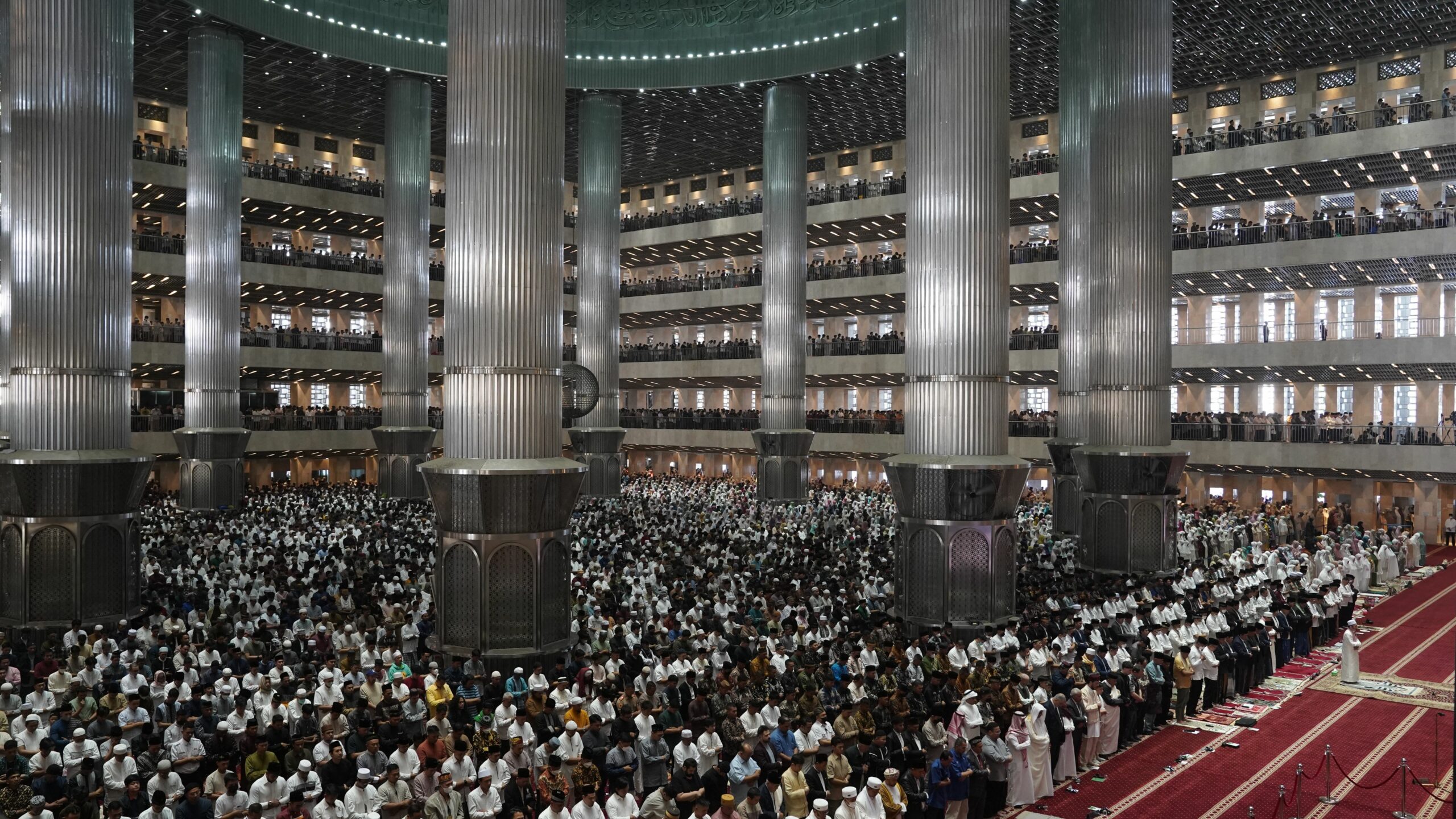 Solidaritas untuk Palestina: Masjid Istiqlal Gelar Salat Gaib