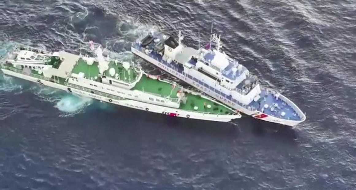 Kapal China dan Filipina Bertabrakan dalam Bentrok di Laut China Selatan