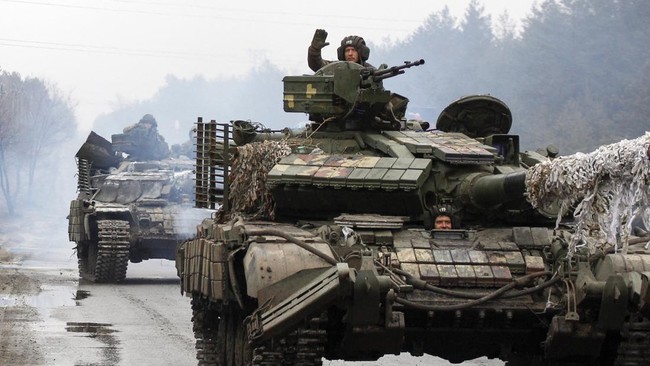 Ukraina Kerahkan Ribuan Tentara ke Rusia