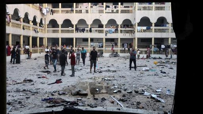 Israel Perluas Evakuasi di Khan Younis, Gaza Selatan: Puluhan Ribu Warga Palestina Terpaksa Mengungsi dalam Kegelapan