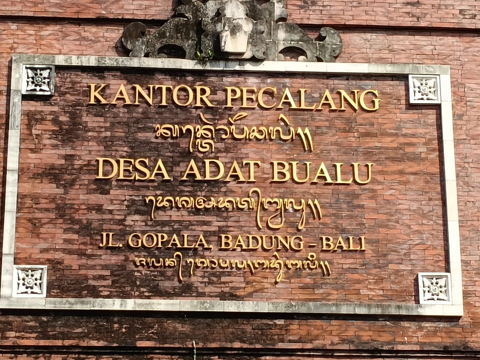 Pecalang Desa Adat Bualu Siap Dukung Keamanan KTT IAF dan HLF di Bali