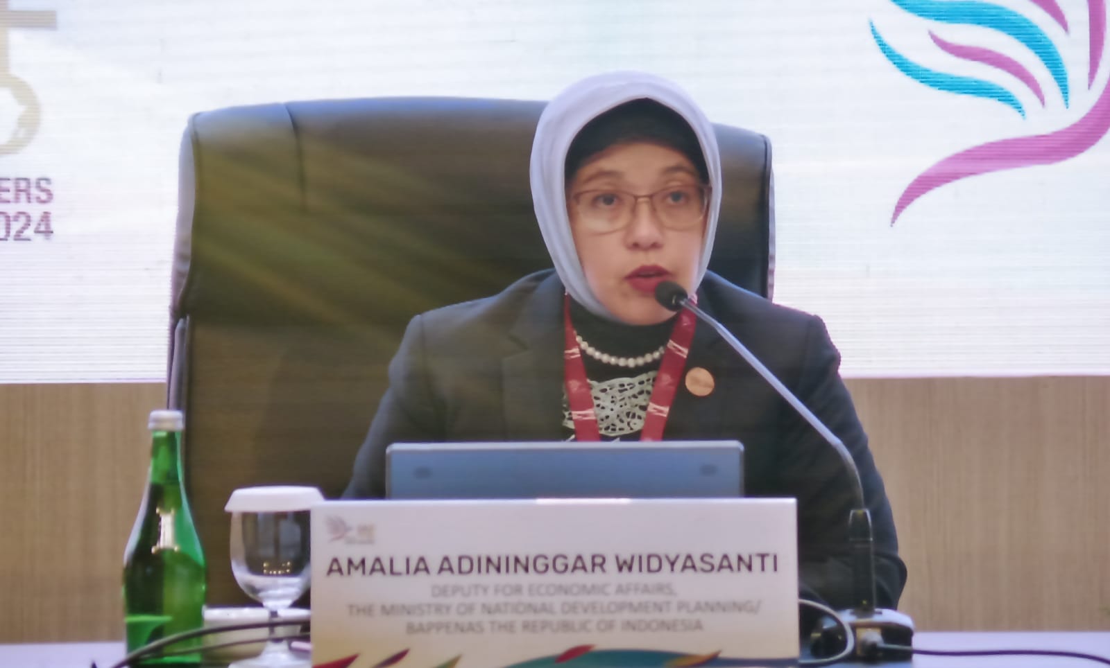 Pers Conferance Amalia Adininggar Widyasanti selaku Deputi Bidang Ekonomi Bappenas di Media Center BNDCC Bali