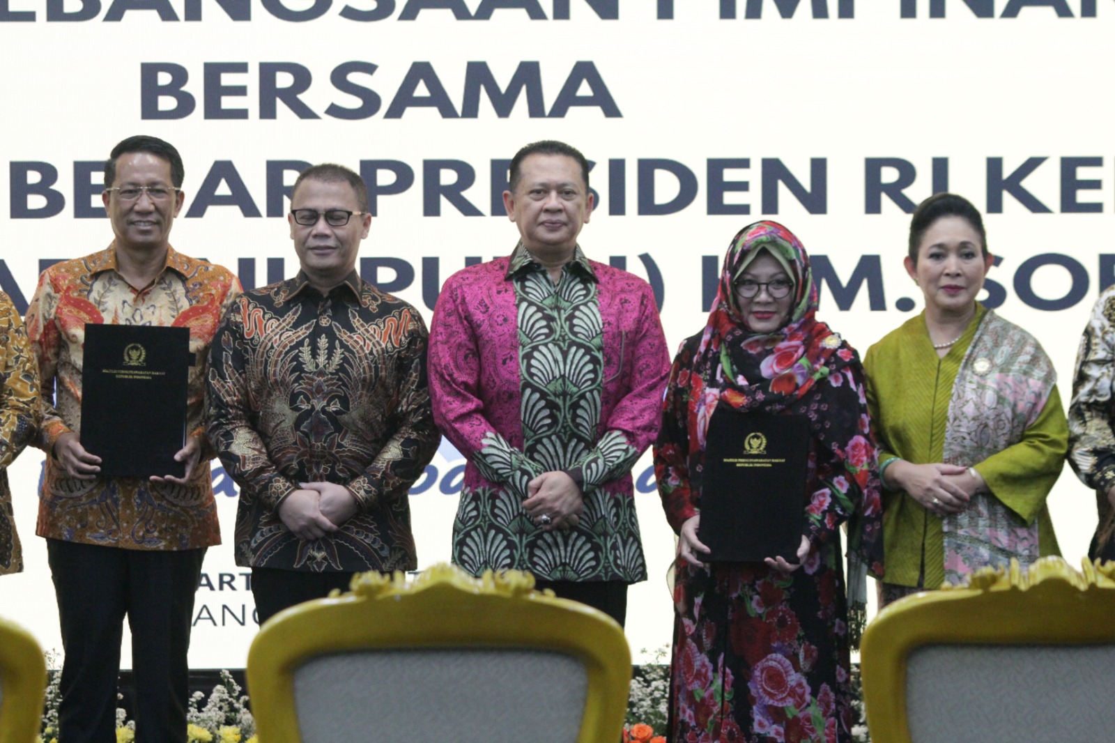 Penghapusan Nama Soeharto dari TAP MPR: Keluarga Minta Maaf