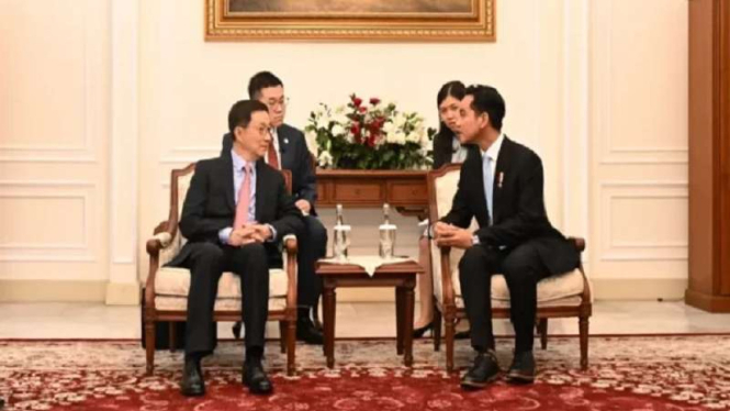 Wapres Gibran Sambut Wapres China Bahas Peningkatan Kerja Sama Ekonomi dan SDM di Istana Wakil Presiden