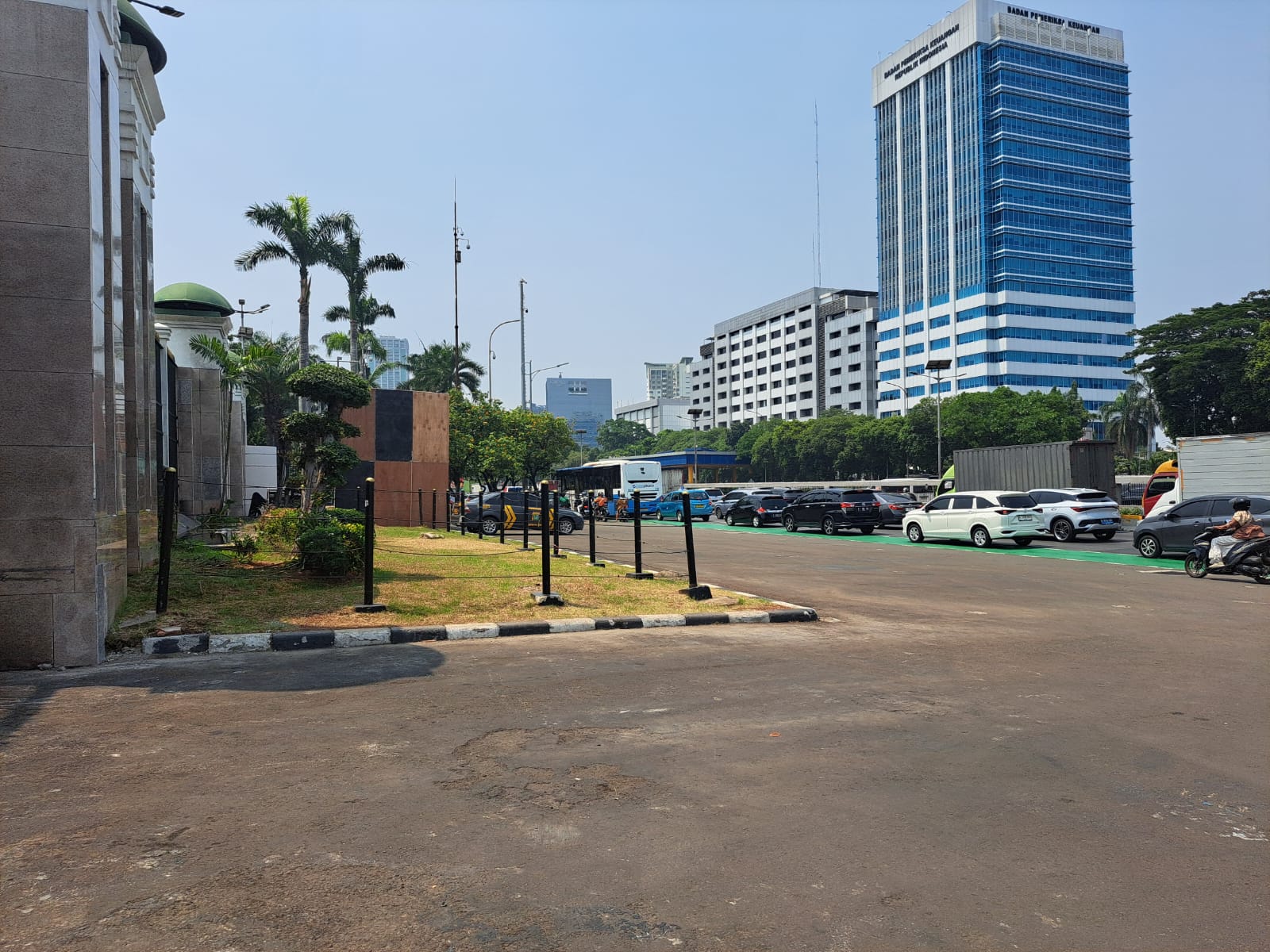 Situasi Terkini Menjelang Aksi Unjuk Rasa Mahasiswa di Depan Gedung DPR/MPR RI