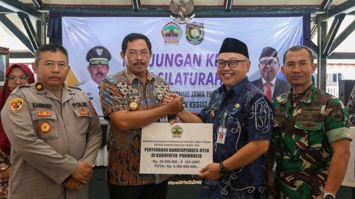 Pj Gubernur Jateng Nana Sudjana Resmikan 8 Proyek Senilai Rp 24,1 Miliar di Purworejo