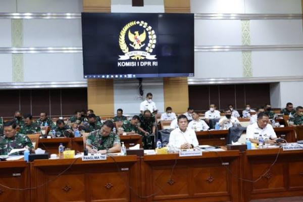 Komisi I DPR rapat dengan Menhan-TNI bahas program dan Pilkada