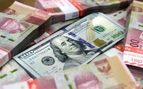 Rupiah Menguat 0,03% pada Senin Pagi, Tercatat di Rp15.870 per Dolar AS