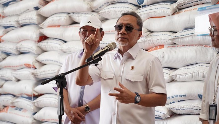 Zulkifli Hasan Soroti Krisis Pertanian: Petani Menua dan Lahan Sawah Berkurang Setiap Tahun