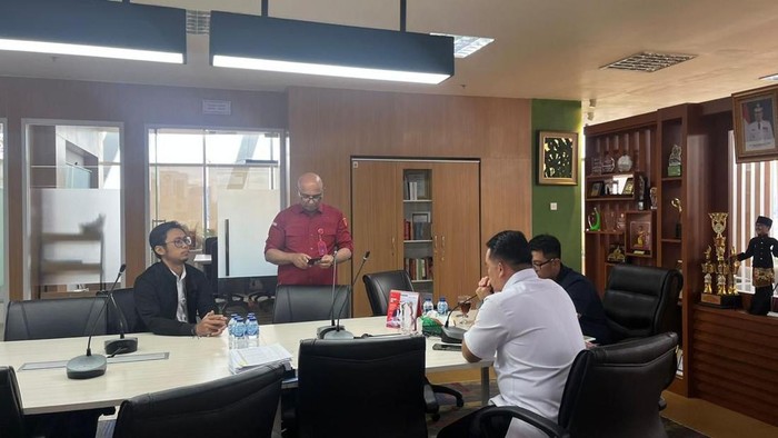 Kantor Dinas Kebudayaan Jakarta Digeledah, Ratusan Stempel Palsu Ditemukan
