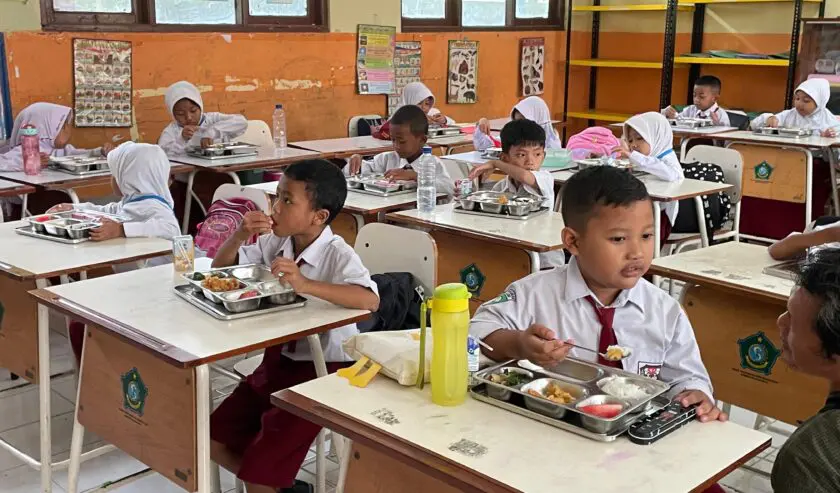 Kadikbud Beri Penjelasan Belum Meratanya Program MBG di Sidoarjo: Baru Ada 2 Dapur