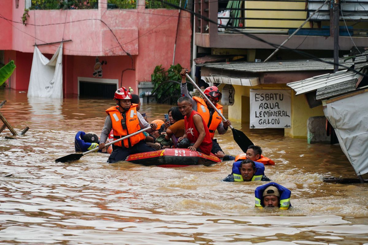 KLH Siapkan Gugatan Perdata untuk Penyebab Banjir Jabodetabek