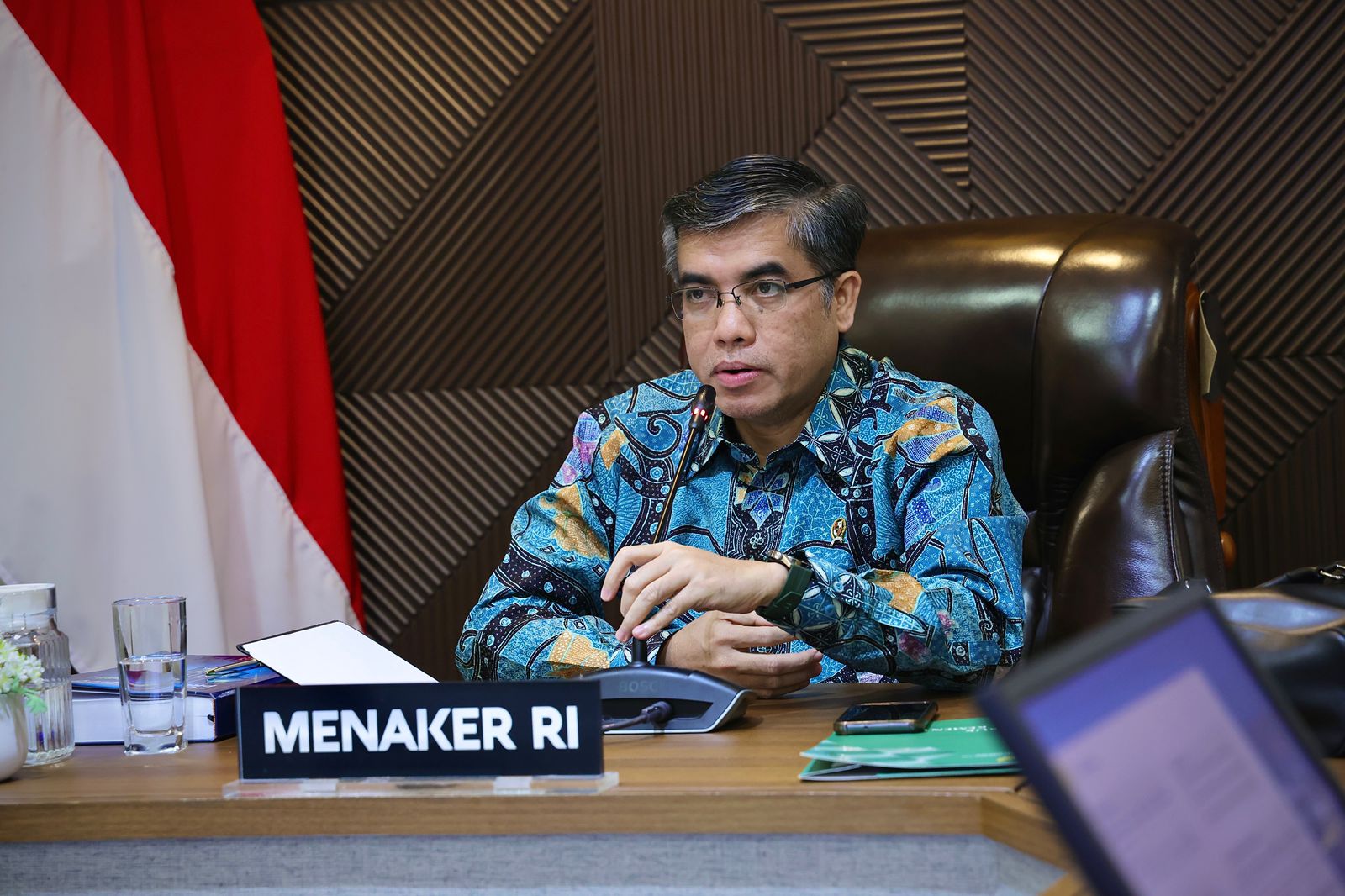 Langkah Kemnaker Terhadap PHK Sritex