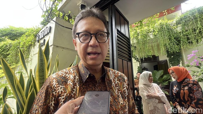 Menkes Budi Soroti Kasus Etik Calon Dokter Spesialis, Dorong Reformasi PPDS