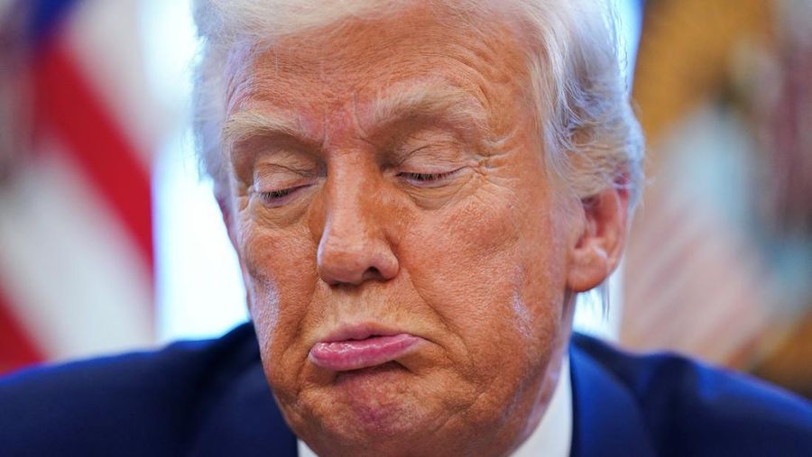 Trump Kecualikan Produk Teknologi dari Tarif China, Apple Lega