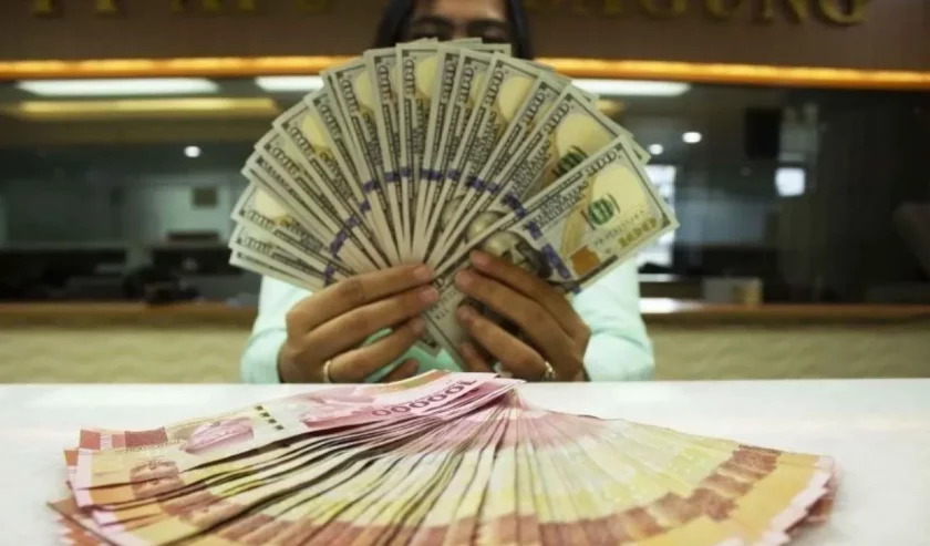 Rupiah Tertekan, Daya Beli Masyarakat Turun dan Konsumen Mulai Hati-Hati