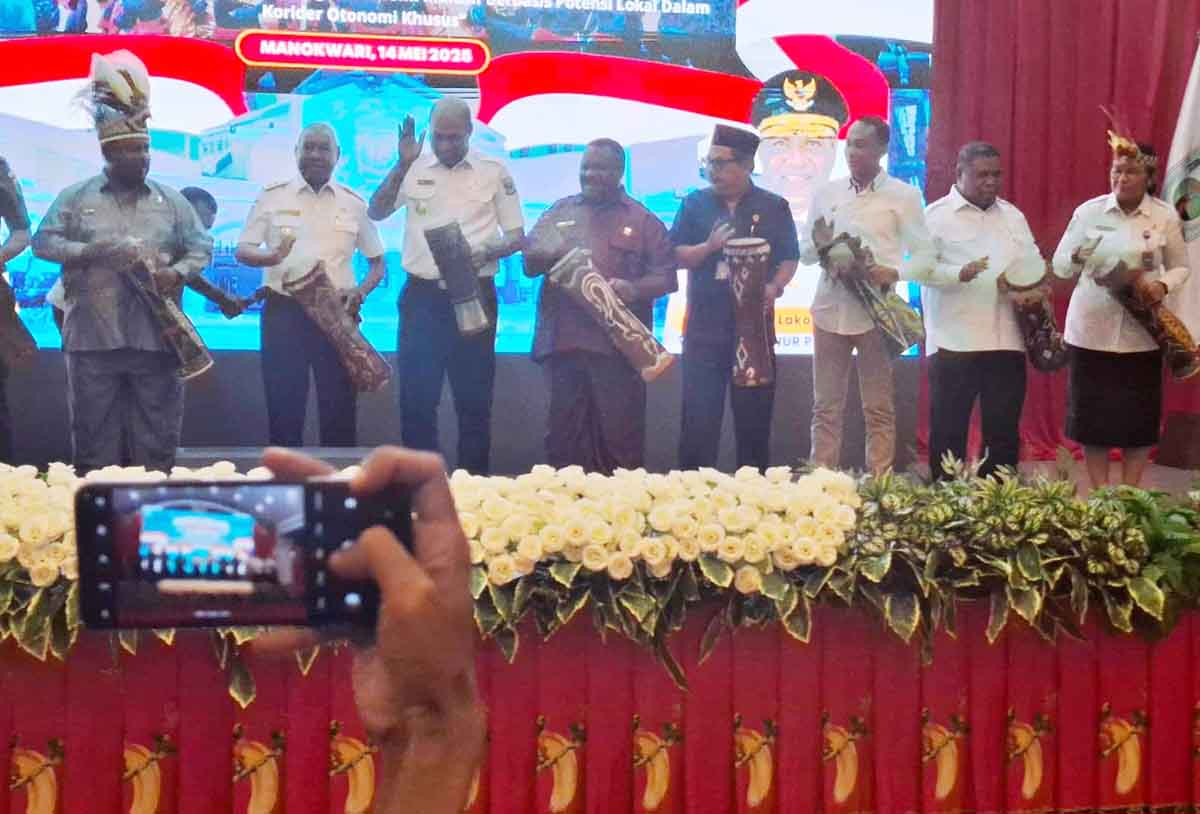 Gubernur Dominggus Mandacan Soroti Lima Fokus Pembangunan Papua Barat ke Depan