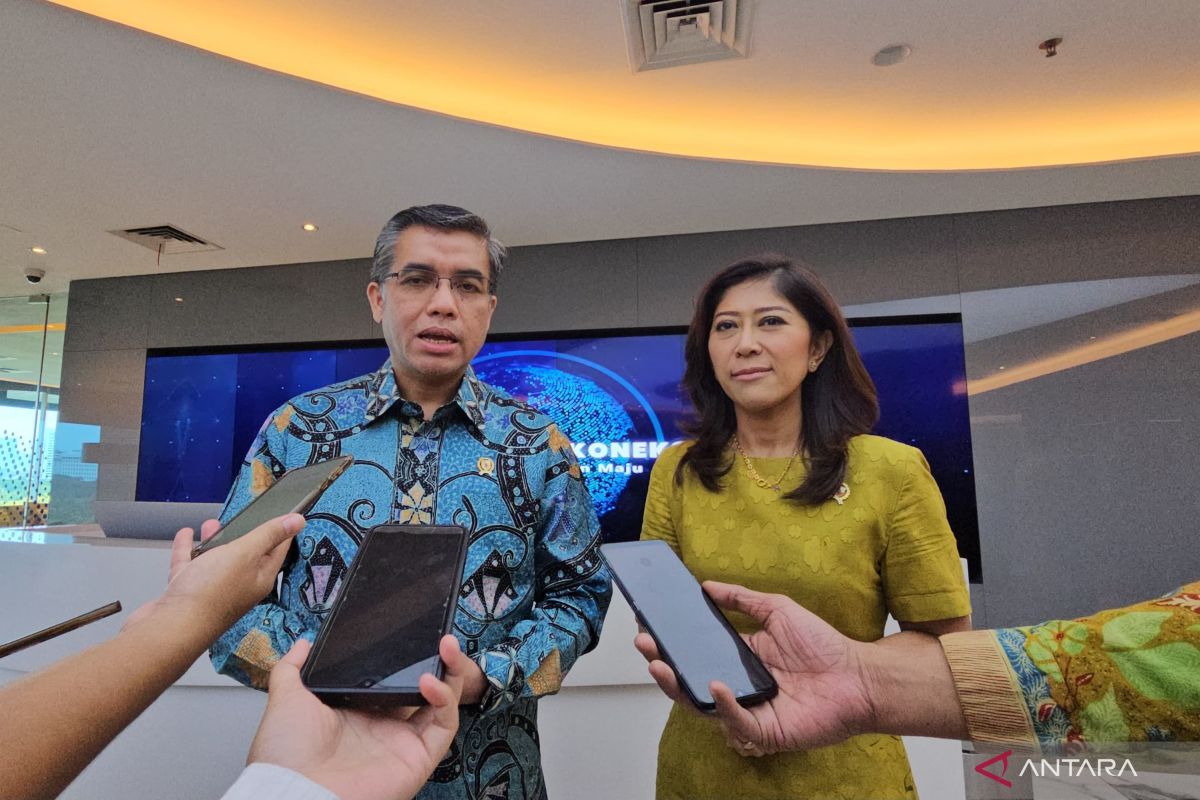 Industri Media Terpuruk, Menkomdigi dan Menaker Bahas Solusi Bersama