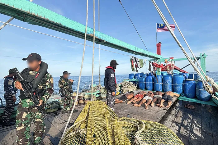 Illegal Fishing di Laut Natuna, KRI Bontang Tangkap Kapal Asing Berbendera Malaysia
