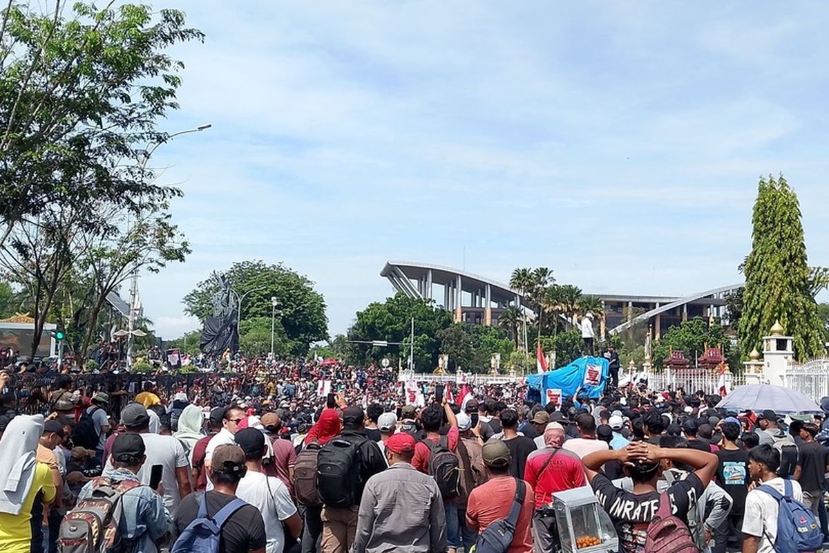 Gelombang Protes di Pekanbaru: Warga Pelalawan Tolak Relokasi dari Kawasan TNTN