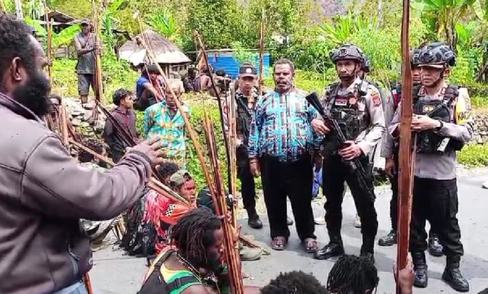 Bentrok antar pendukung Paslon Pilkada Puncak Jaya kembali terjadi, satu tewas