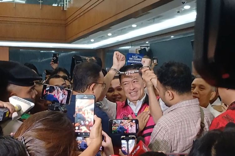 Tom Lembong Divonis 4,5 Tahun, Klaim AI Menyatakan Dirinya Tak Bersalah