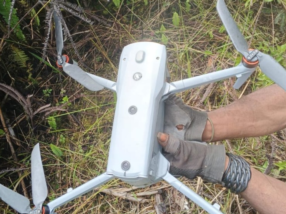 Diduga Drone TNI ditembak jatuh dengan ketapel oleh TPNPB di Ilaga