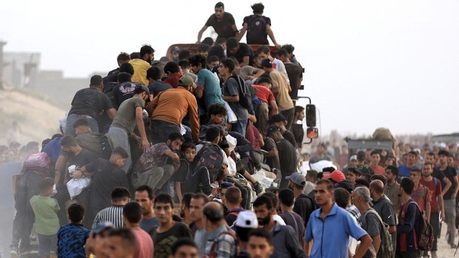 Israel Tembaki Warga Palestina yang Antre Bantuan, 30 Tewas