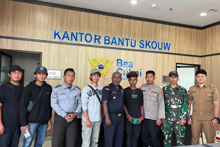 Petugas PLBN Skouw amankan pemuda membawa bibit ganja dari PNG