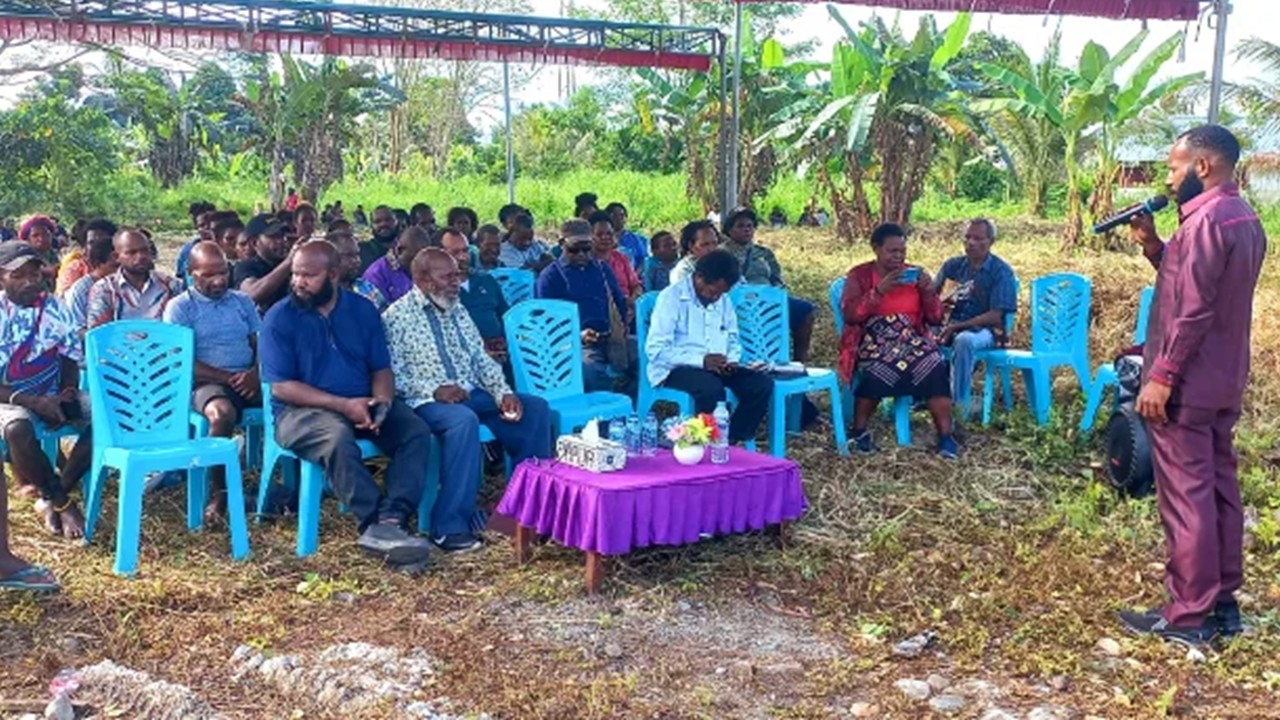 Anggota DPR Papua Pegunungan reses di Timika serap aspirasi pengungsi asal Kabupaten Nduga