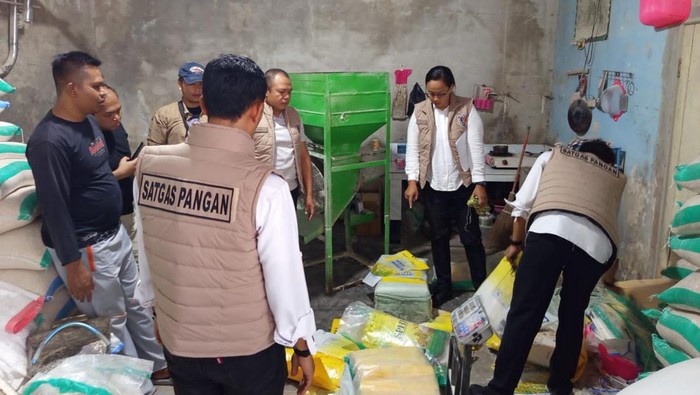 Oknum ASN Oplos Beras Premium, 3,5 Ton Barang Bukti Disita