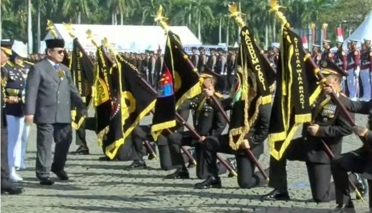 Ribuan Petugas Dikerahkan Usai HUT Bhayangkara, Kawasan Monas Kembali Bersih