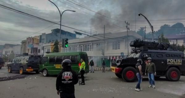Simpatisan tahanan kasus Makar membuat kericuhan di Sorong Papua Barat Daya