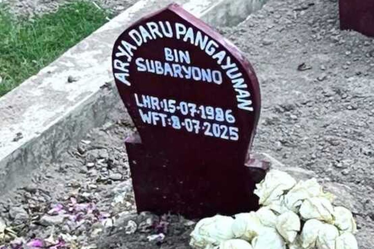 Amplop Cokelat dan Makam Rusak, Misteri Kematian Arya Daru Pangayunan Belum Terungkap