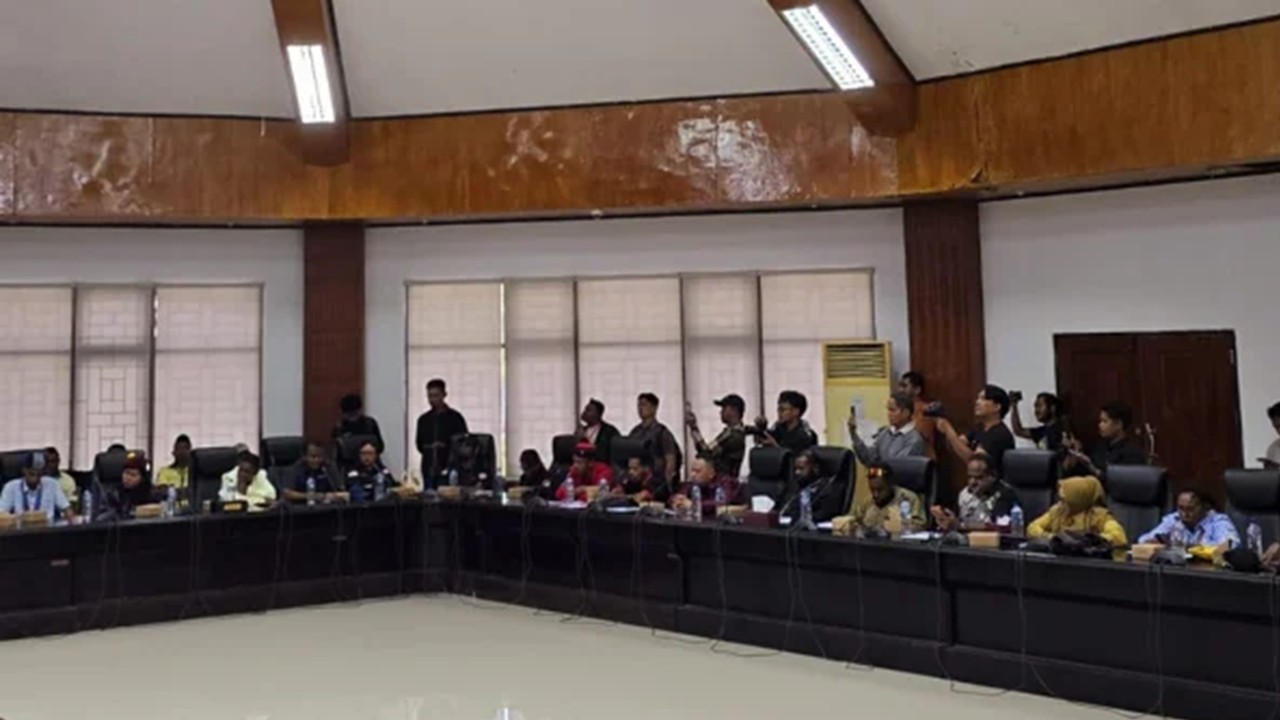 Aksi damai organisasi kepemudaan Kabupaten Mimika sampaikan tuntutan secara nasional maupun daerah
