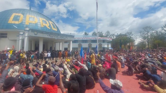Aksi massa meminta TNI Non-Organik ditarik dari tiga Distrik di Papua Pegunungan