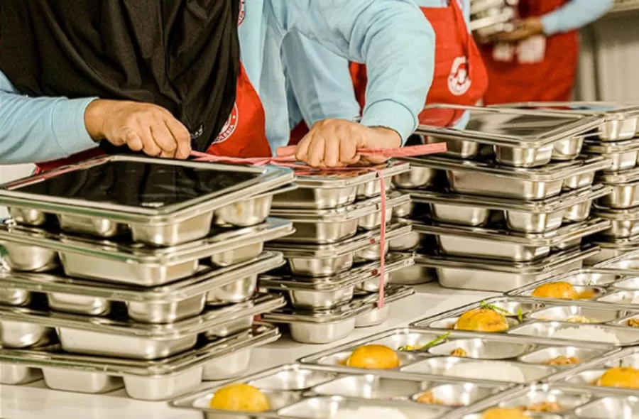 DPR Minta Penarikan Food Tray MBG yang Terindikasi Non Halal