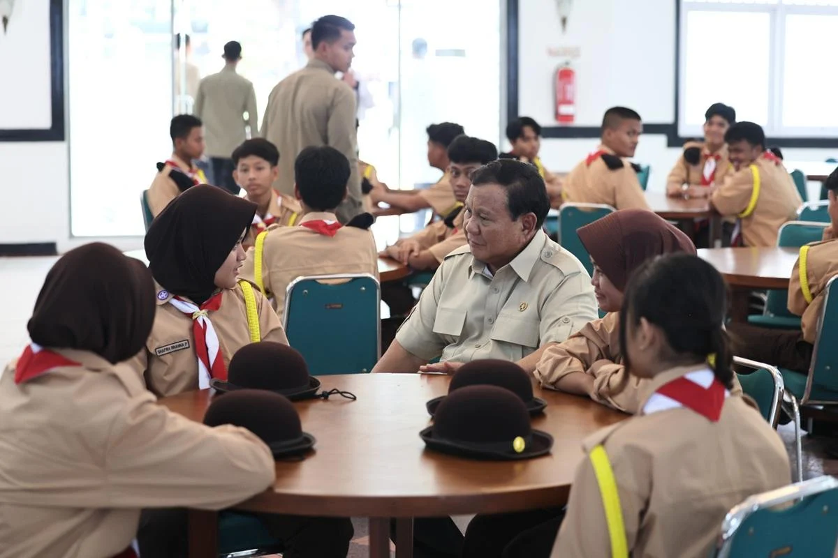 Prabowo Kunjungi Sekolah Rakyat, Tekankan Pendidikan Berkualitas untuk Semua Anak