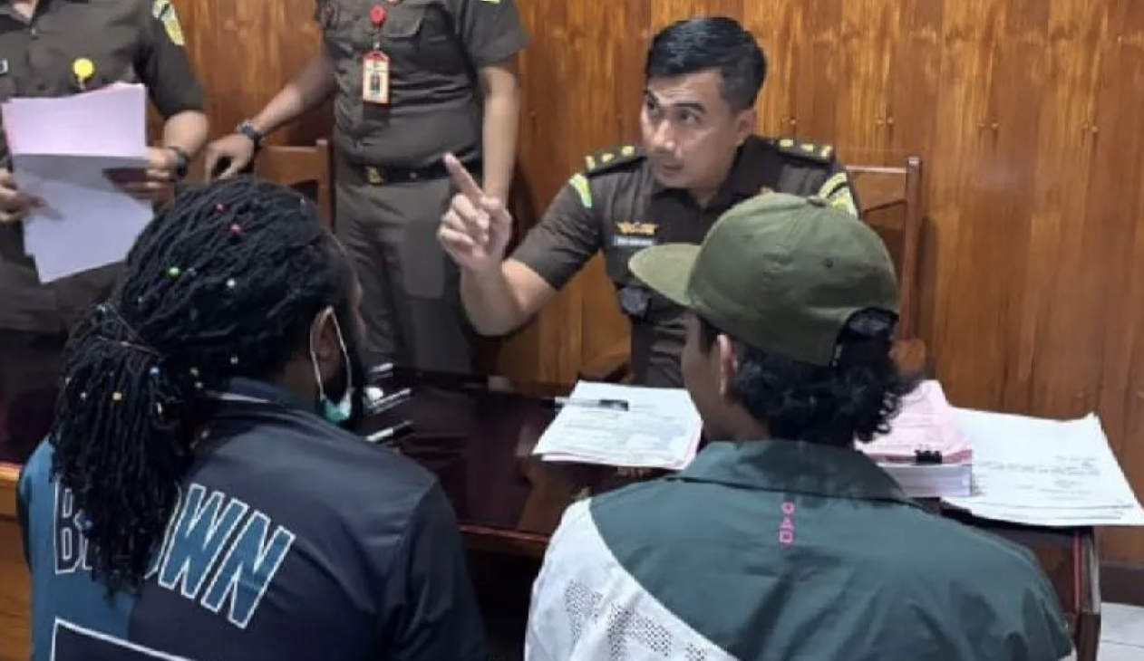 Satgas Damai Cartenz Serahkan Anggota KKB Yetien Enumbi ke Jaksa di Nabire