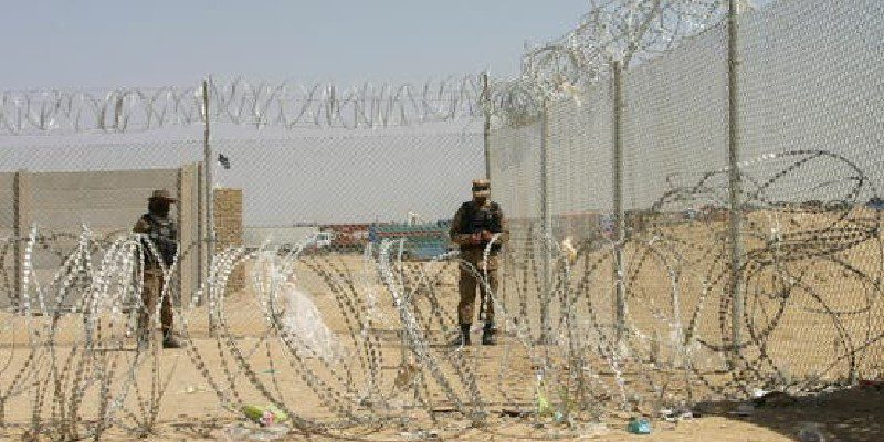 Pakistan Tutup Perbatasan dengan Afghanistan Usai Bentrokan Mematikan
