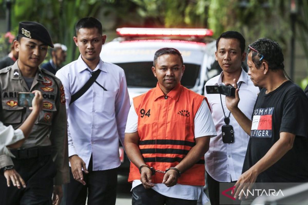 KPK Tetapkan Gubernur Riau Abdul Wahid Tersangka Korupsi Anggaran