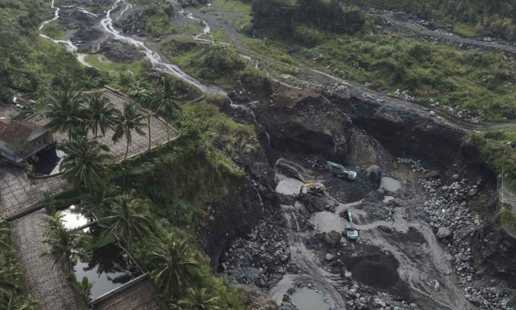 Tambang Ilegal Rusak 300 Hektare Kawasan Konservasi Gunung Merapi