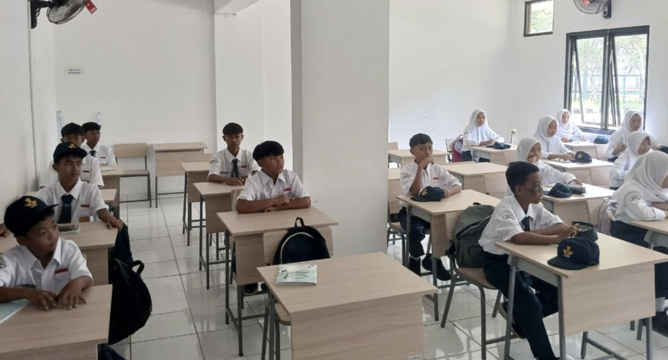 Sekolah Wajib Ajarkan Bahasa Asing, Dorong Kompetensi Global Siswa Indonesia