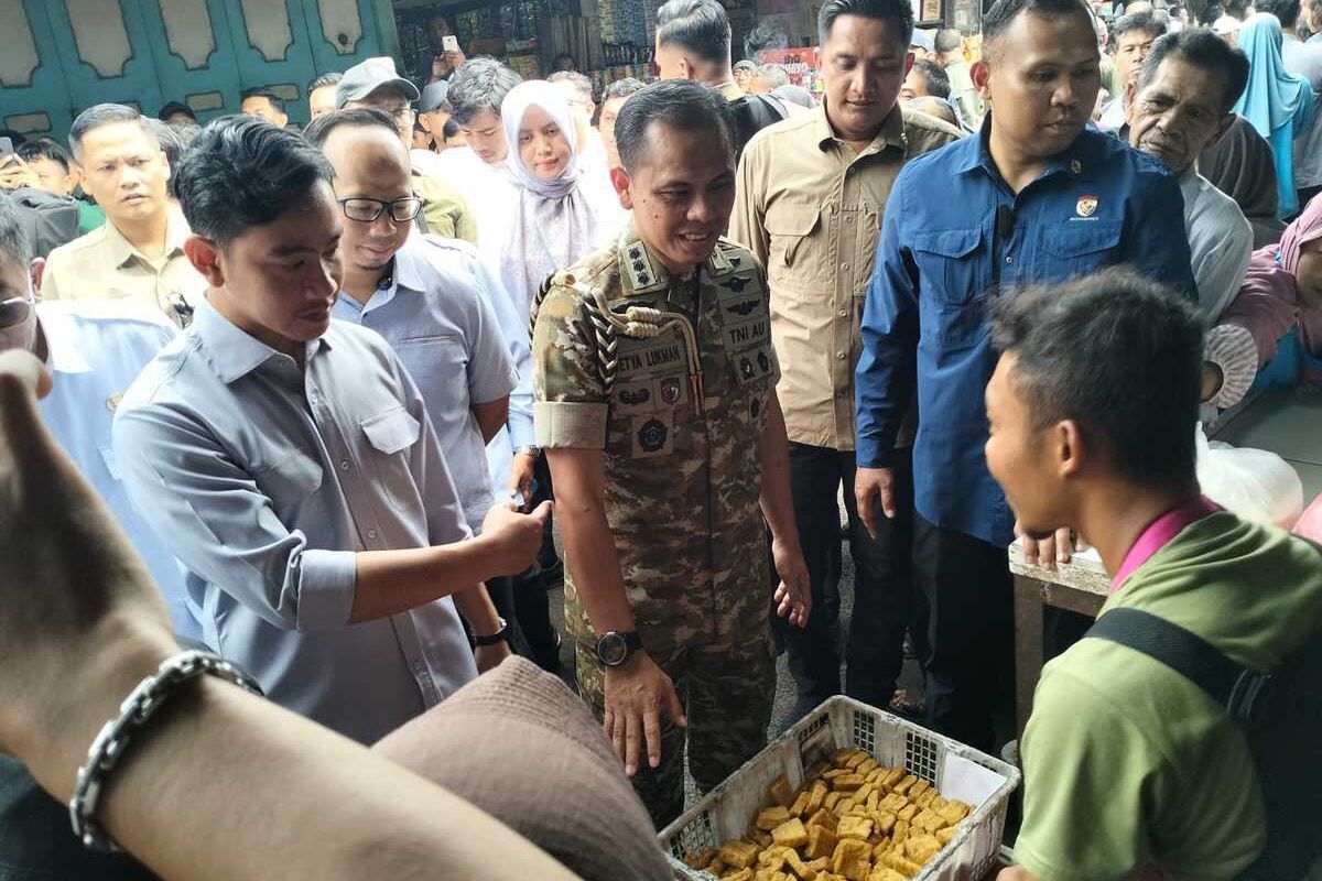 Wapres Gibran Sambangi Tasikmalaya: Dari Pasar Tradisional Hingga Inovasi AI di Pesantren