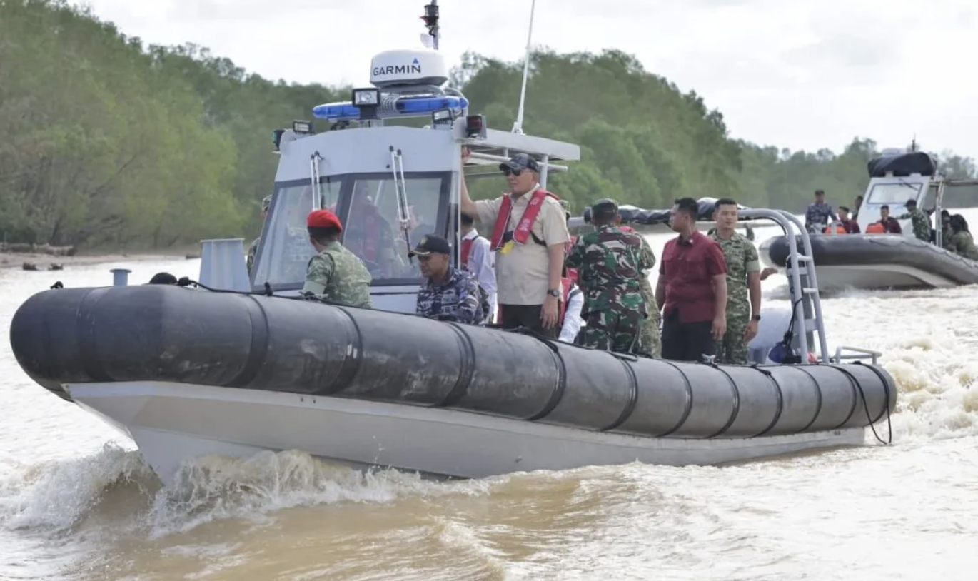 Menhan Tinjau Pengerukan Muara Kuala Aceh Tamiang, Fokus Mitigasi Banjir