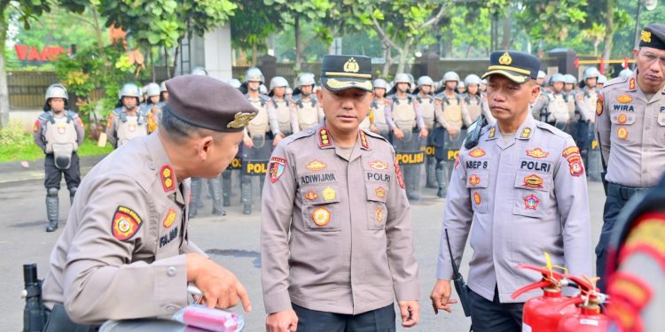 Mantapkan Kesiapsiagaan Jelang May Day, Polrestatabes Bandung Gelar Latihan Dalmas Gabungan Skala Besar