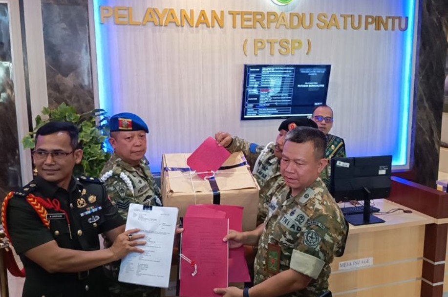 Empat Prajurit TNI Didakwa Berlapis dalam Kasus Penyiraman Air Keras Aktivis