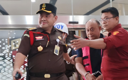 Kejaksaan tahan mantan Kepala BGN Dadan Hindayana