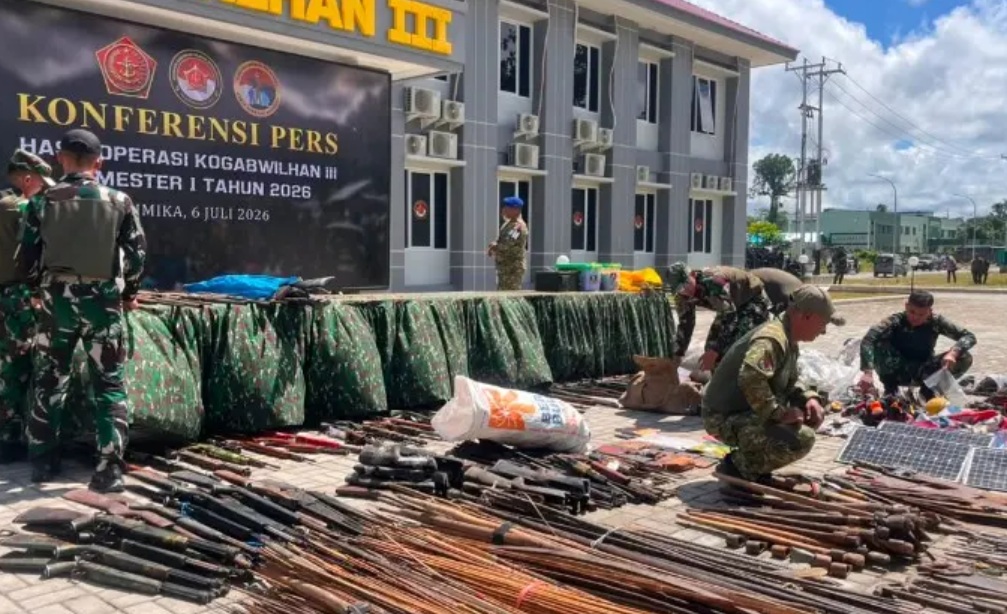 Operasi Semester I 2026, TNI Sita Puluhan Senjata Api dan Ribuan Pohon Ganja di Wilayah Timur